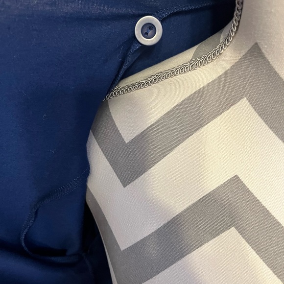 Sweater - Picture 6 of 9